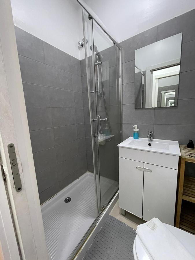 Antique M1 R1 - Amazing Double Room With Shared Bathroom In Marques Pombal Lizbona Zewnętrze zdjęcie